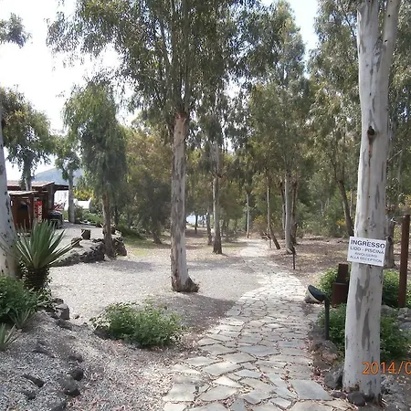 韦卡诺布卢酒店 *